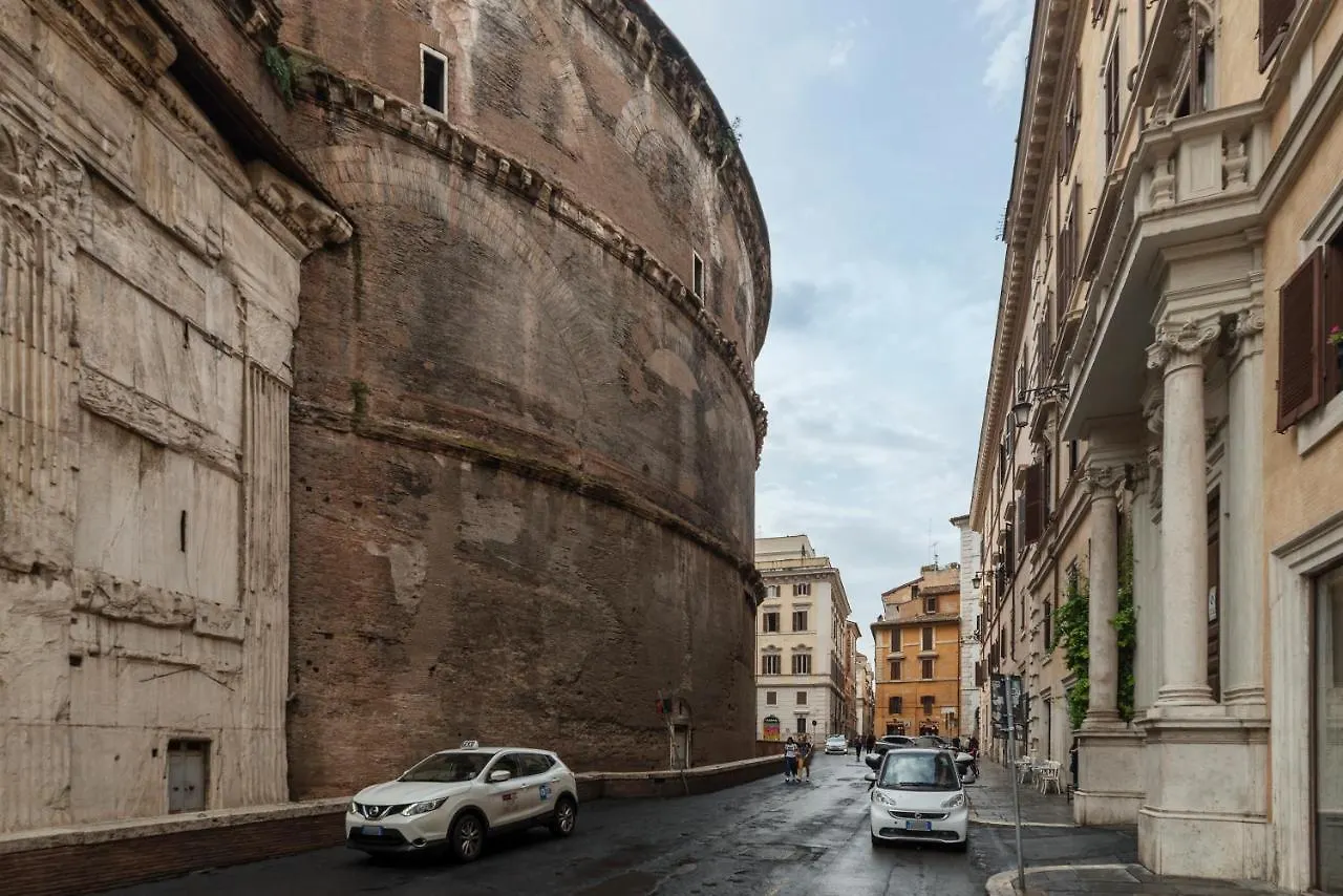 Pantheon View Apartment Rome